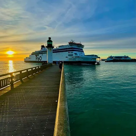 3 Centre Michelle Apartment *